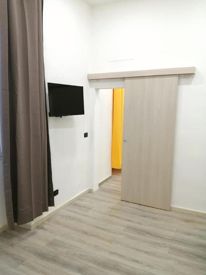 ליבורנו Appartamento Nuovo A 1 Minuto Dal Porto מראה חיצוני תמונה